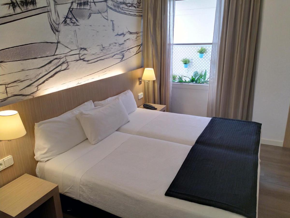 Doppel- oder Zweibettzimmer Innen