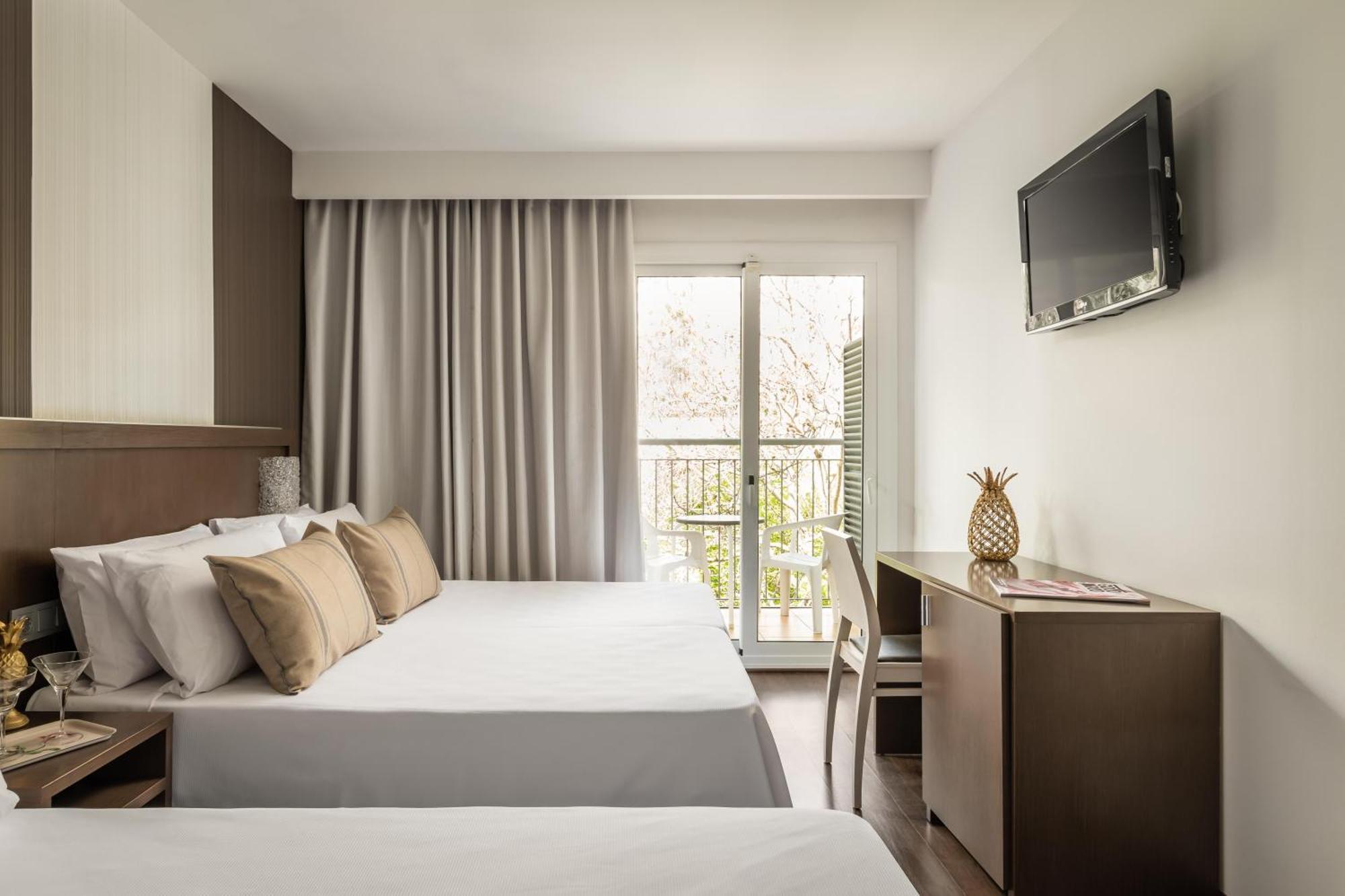 Triple Room with Sea View,1544096221:JPEG