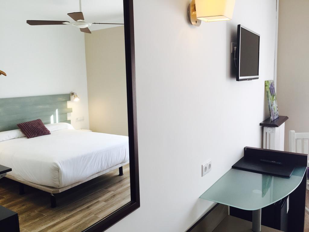 Double Room,1618270695:JPEG