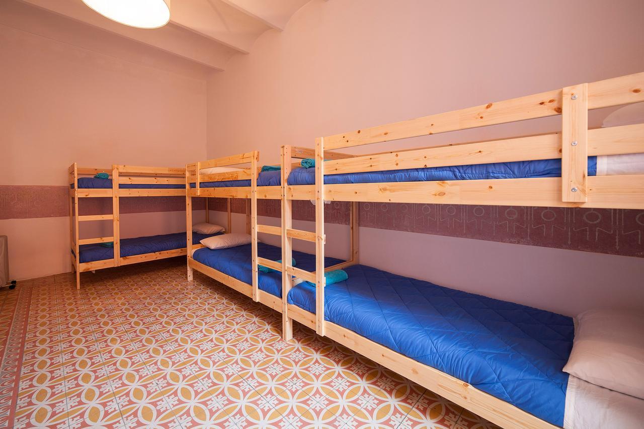 Bett im gemischten 6-Bett-Schlafsaal