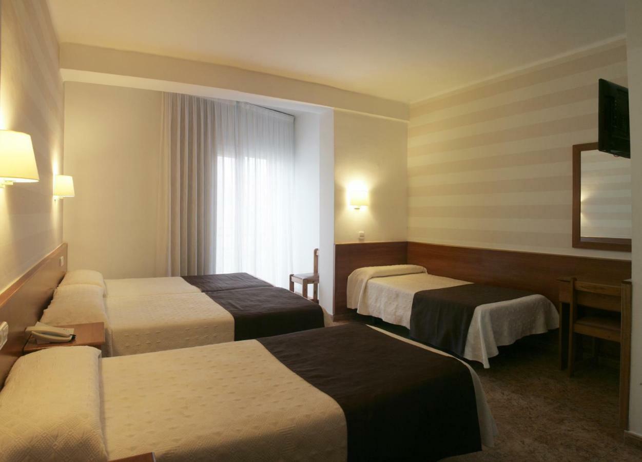Standard Quadruple Room,951568927:JPEG
