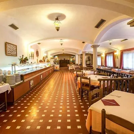Hotel La Carolina-2